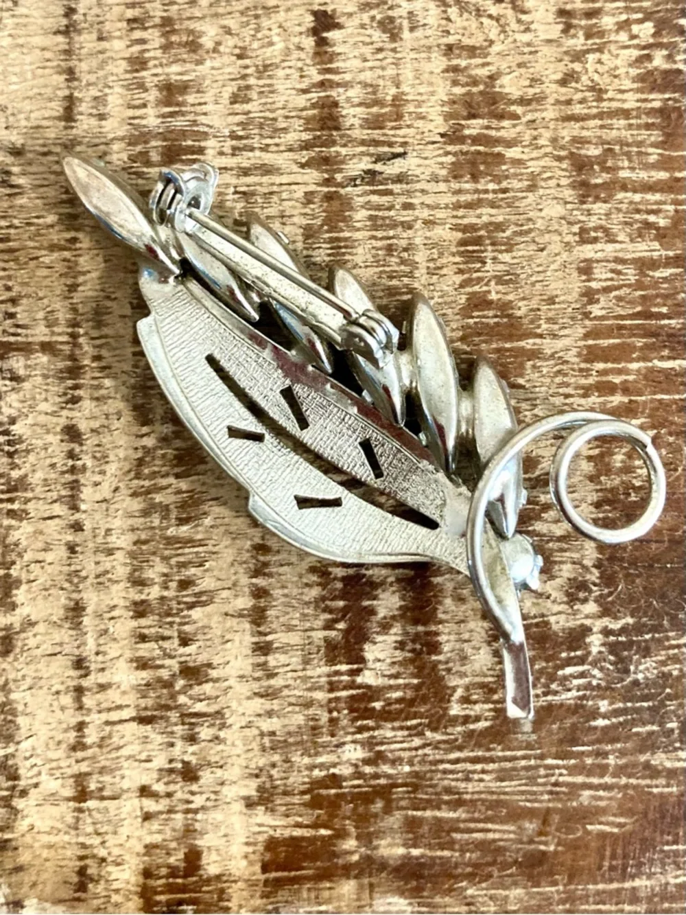 Vintage Textured Silver Tone Leaf Pin Brooch w/ Gray Marquise Rhinestones